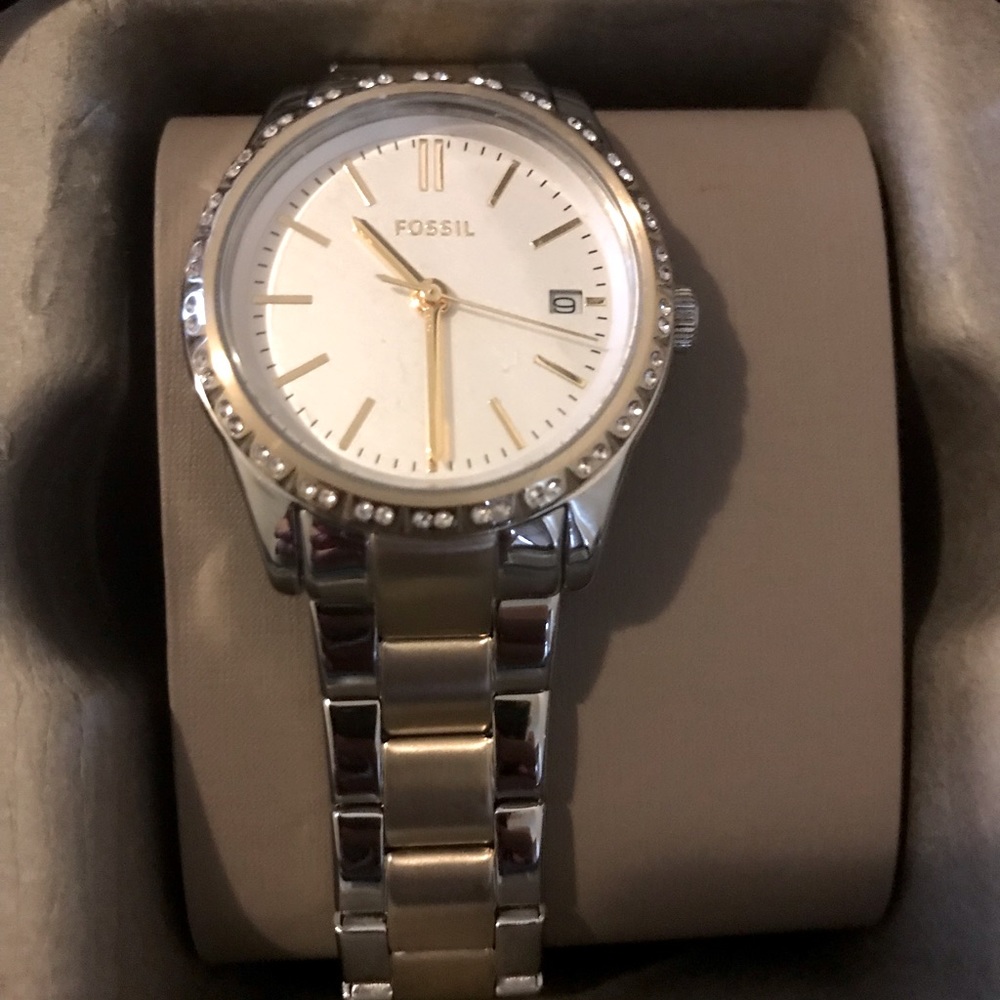 Women’s fossil watch